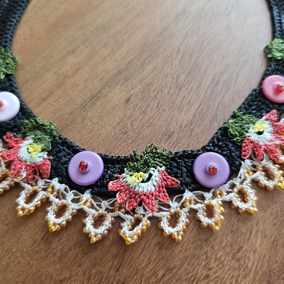 Handmade Oya Necklace - Picture 5 of 6